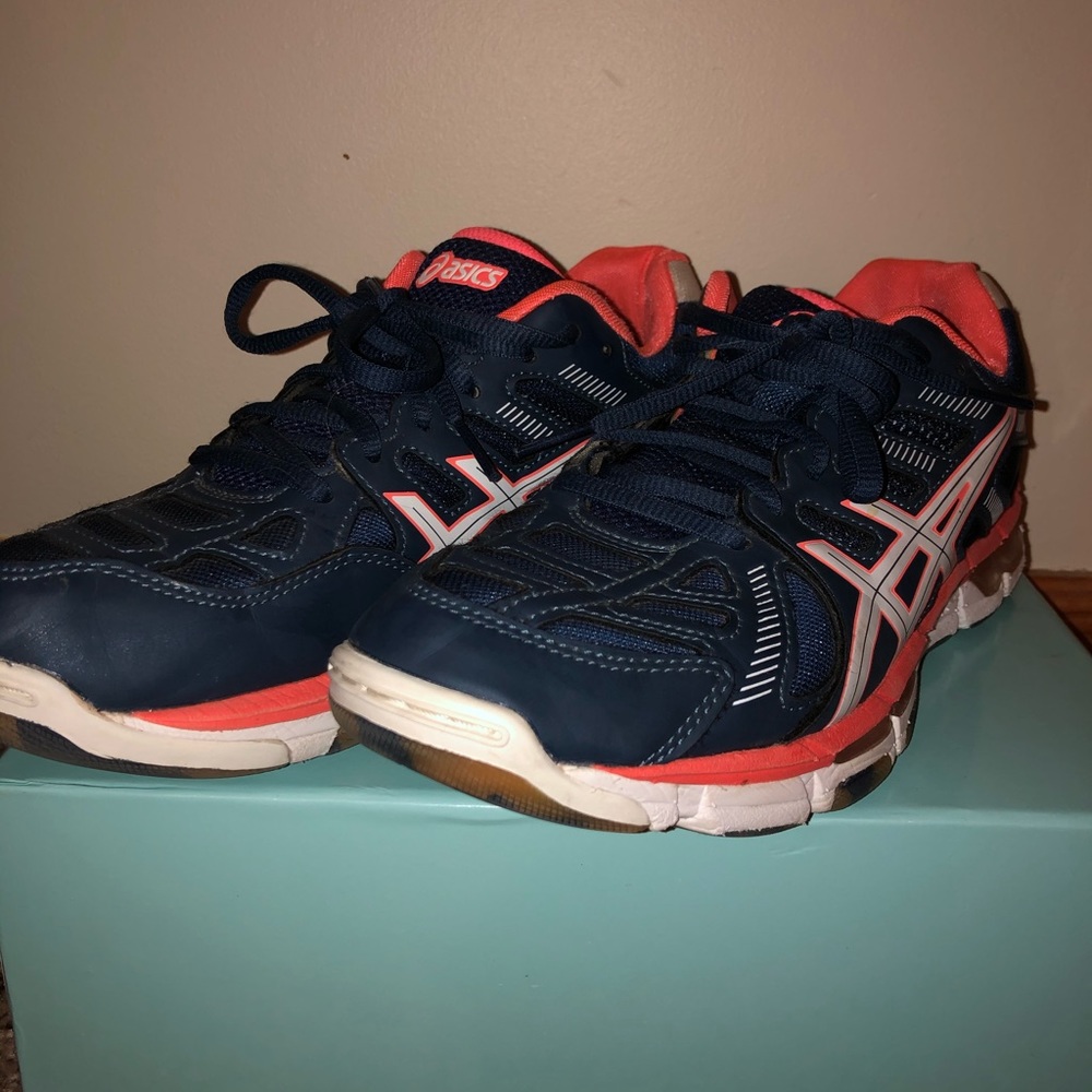 ASICS volleyball GEL-VOLLEYCROSS shoes $65 OBO